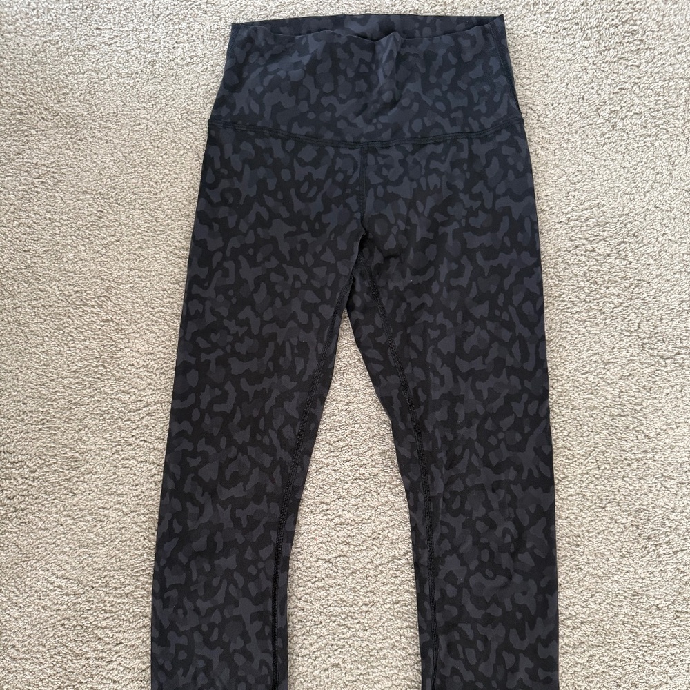 Lululemon Wunder Under Luxtreme 23” Wild Thing Camo Size 4